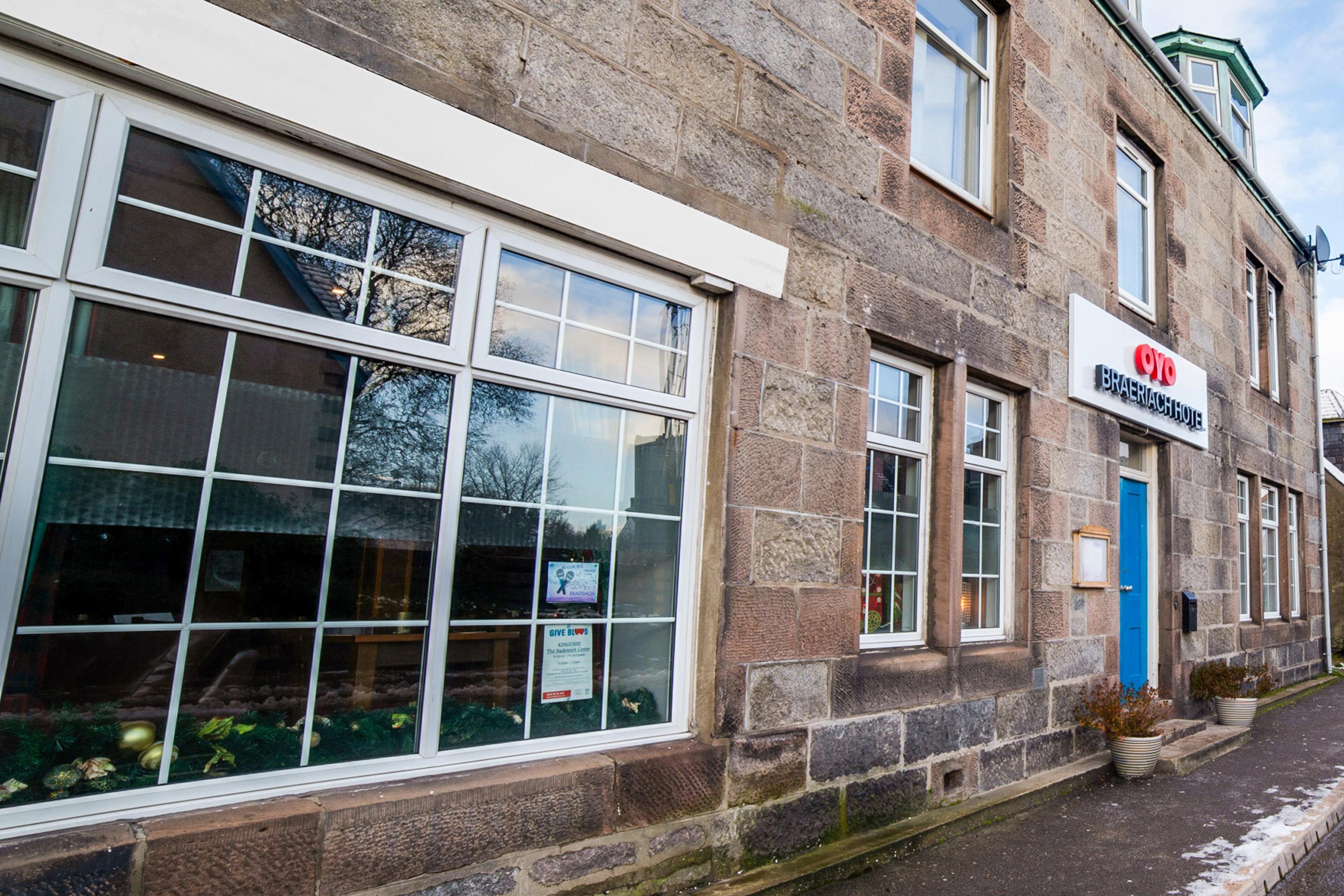 Oyo Braeriach Hotel, Highlands Scotland Newtonmore Exterior foto