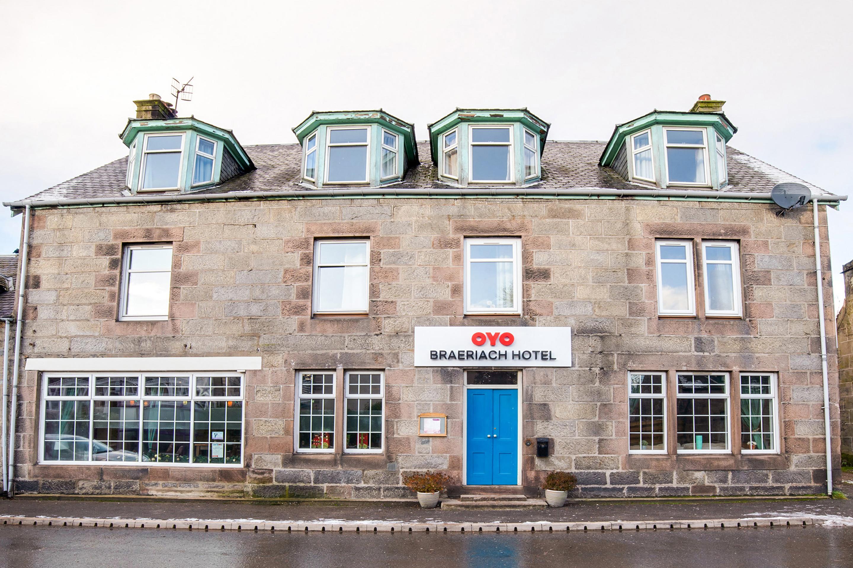 Oyo Braeriach Hotel, Highlands Scotland Newtonmore Exterior foto
