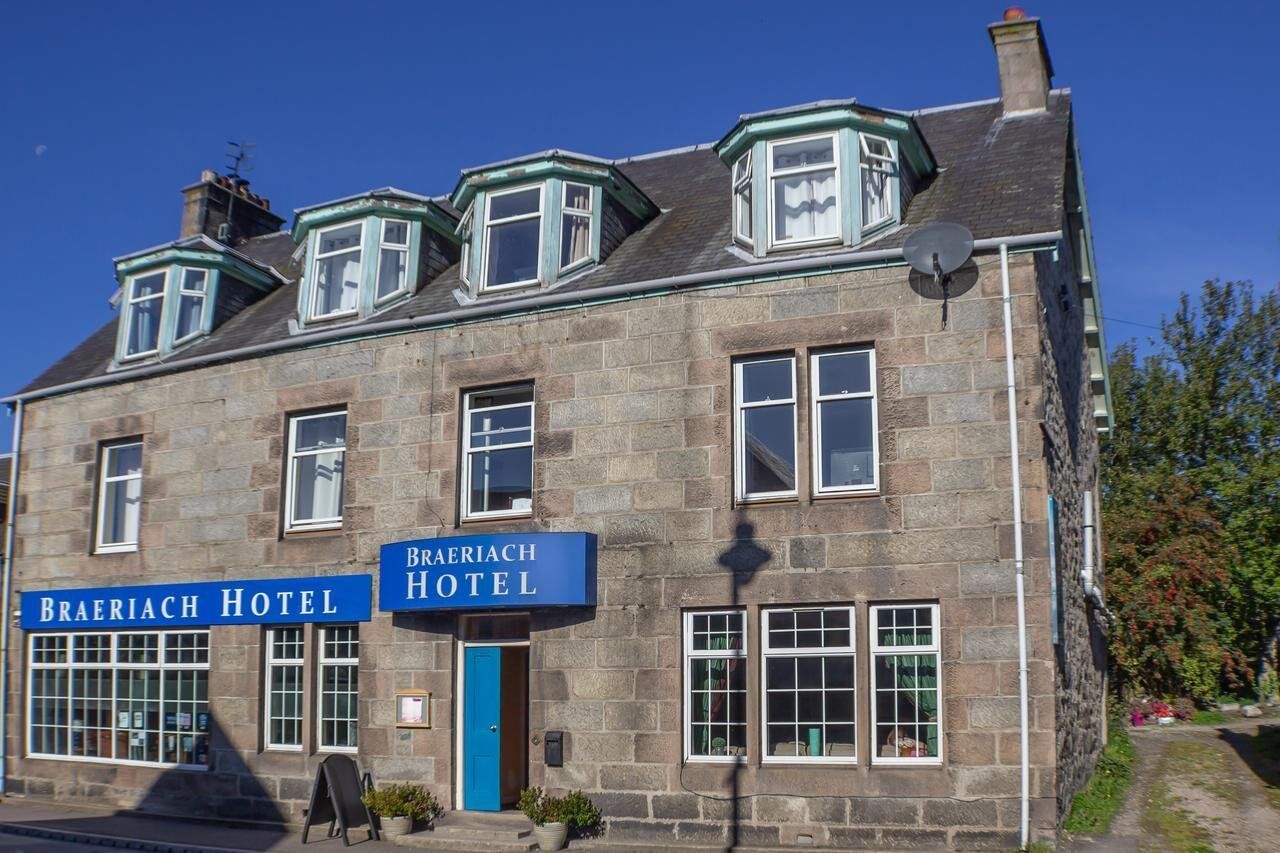 Oyo Braeriach Hotel, Highlands Scotland Newtonmore Exterior foto